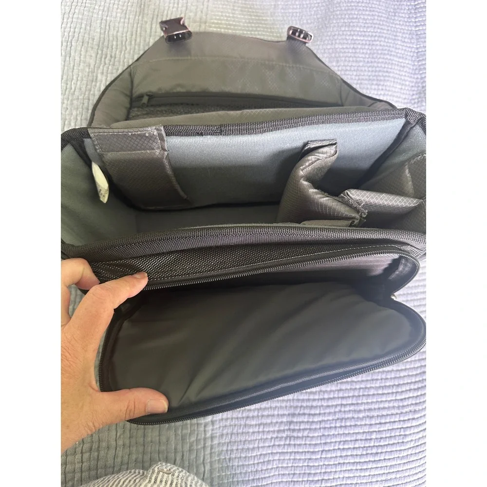 Nikon Camera Bag 17001 Digital SLR Deluxe Case Black Ballistic Nylon